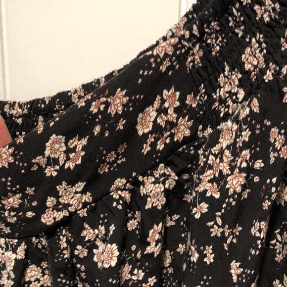 Zenobia black floral off shoulders top 3/4 sleeve w tie flowing bohemian top 1XL - Picture 2 of 8